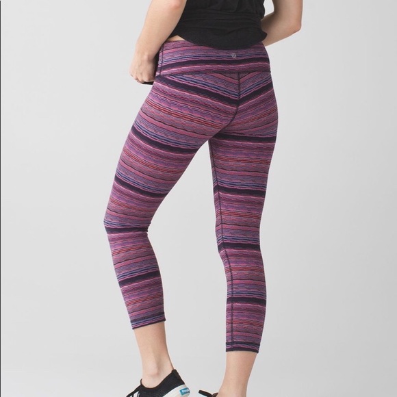 Lululemon Wunder Under Crop III (21 1/2") - Picture 1 of 5